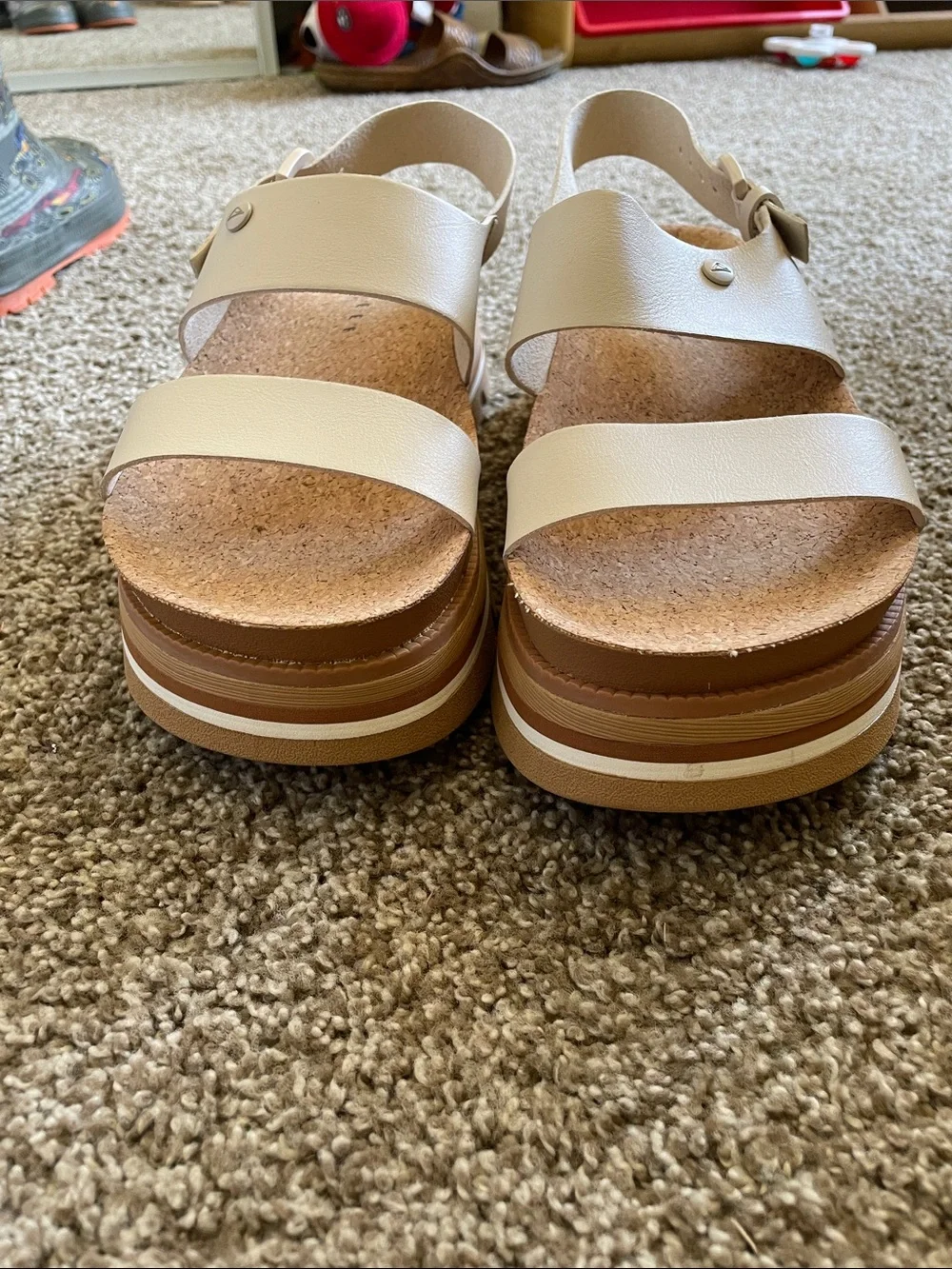 Reef Vista Luxe Liah Sandal — Cream and Tan Platform Sandal